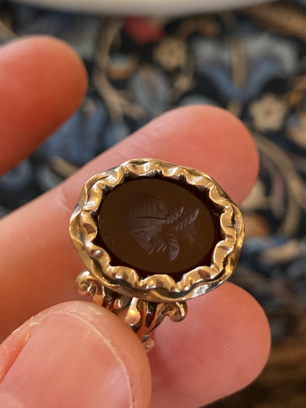 Antique Victorian? Carved Carnelian Intaglio Engraved Gold Ring - Picture 9 of 17